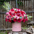 Cargar la imagen en la vista de la galería, Caja de flores surtidas 🌹🌸