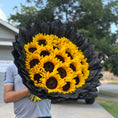 Cargar la imagen en la vista de la galería, Ramo de 24 girasoles 🌻