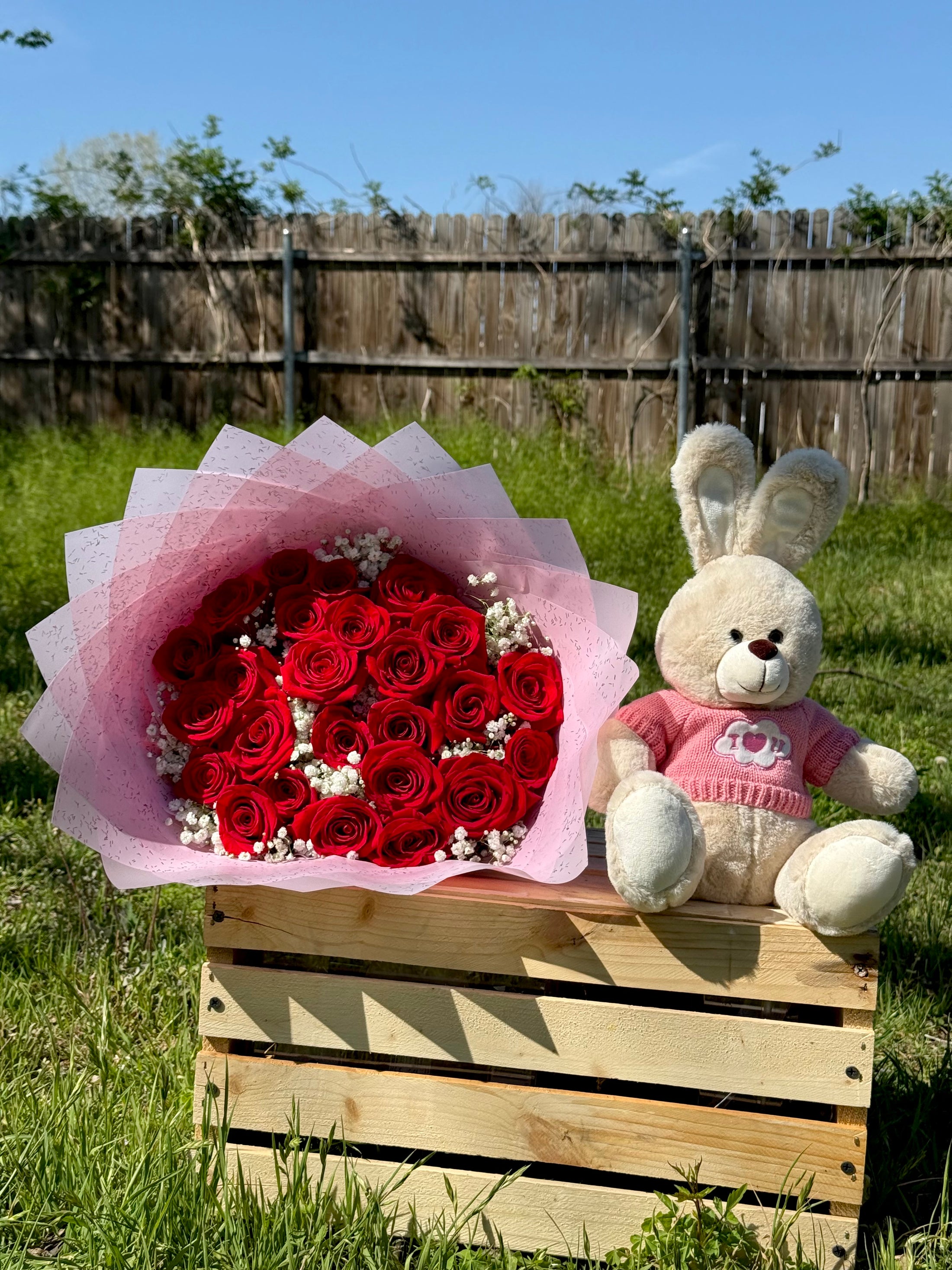Ramo de 50 rosas 🌹 +🐰