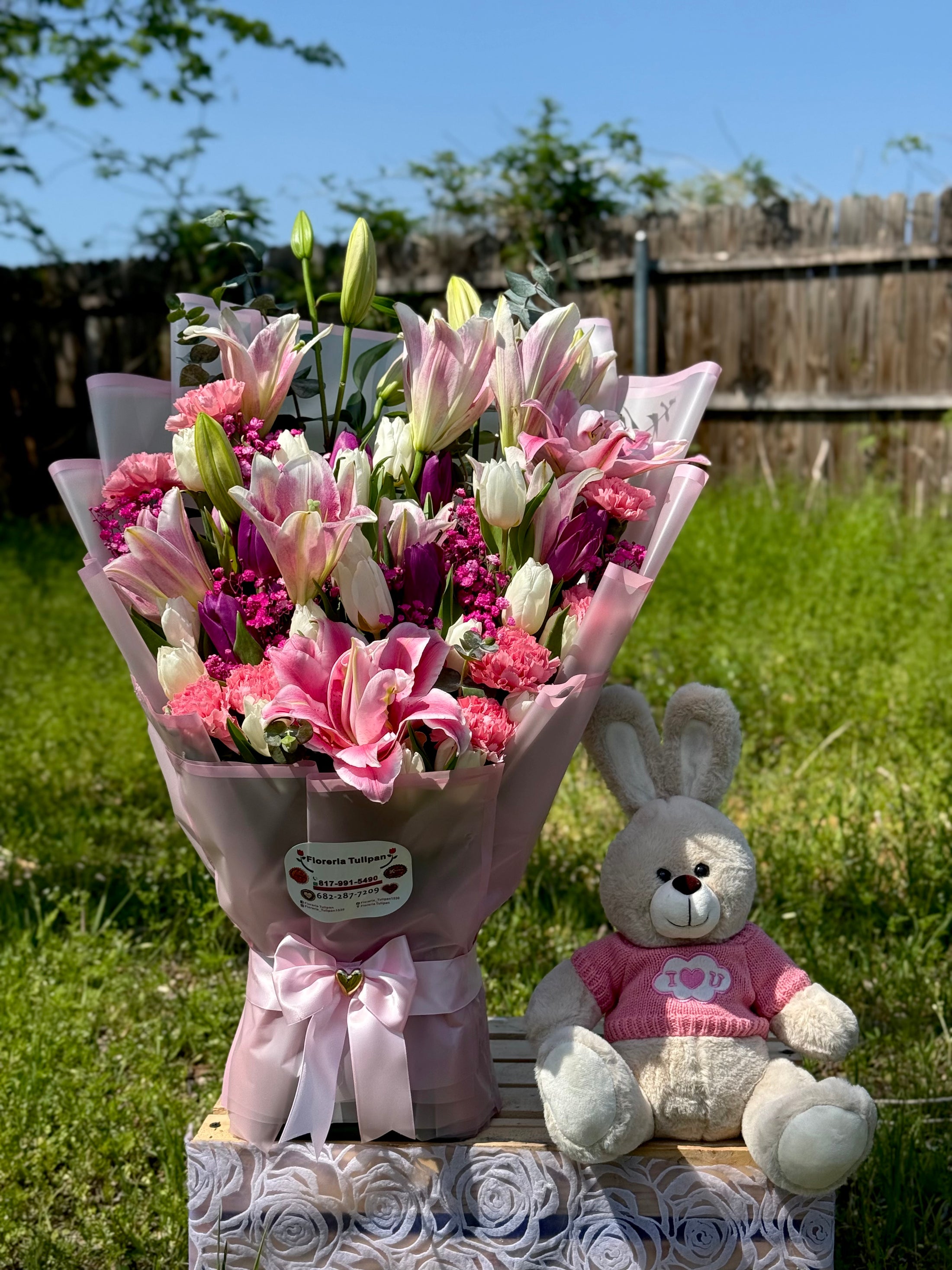 Ramo de tulipanes 🌷 +oso 🐰
