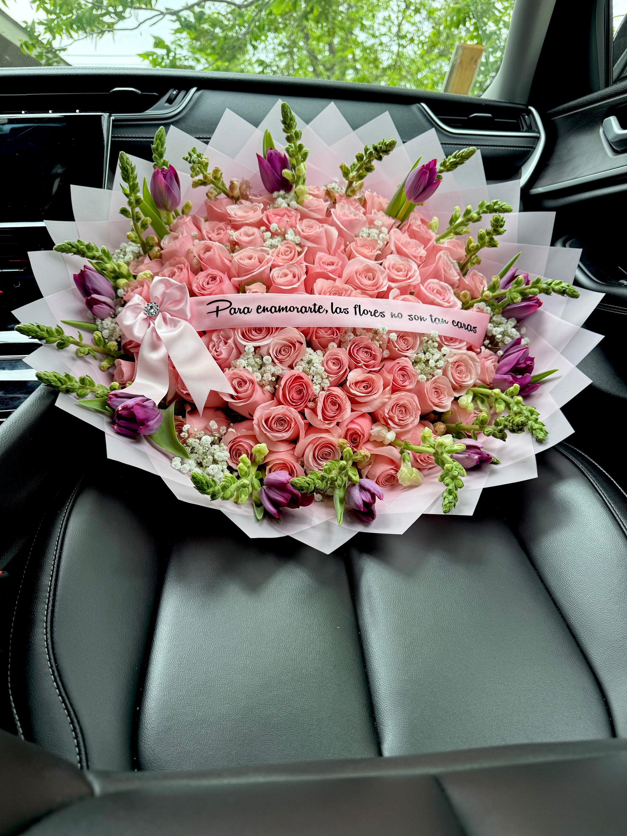 Ramo de 75 rosas + Tulipanes 🌷