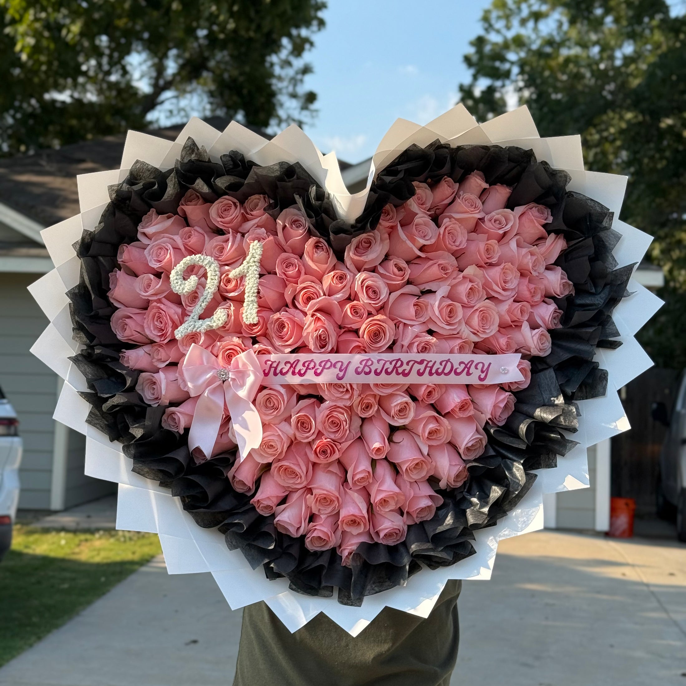 Ramo de 100 rosas en corazón ♥️