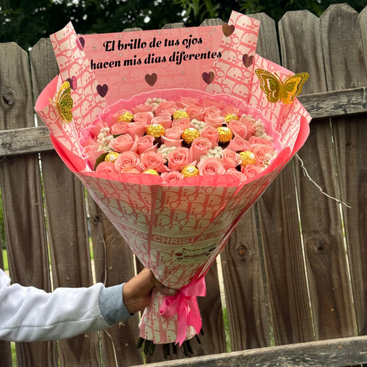 Ramo de 50 rosas 🌹 +chocolates