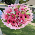 Cargar la imagen en la vista de la galería, Gerberas y lirios 🌸💕
