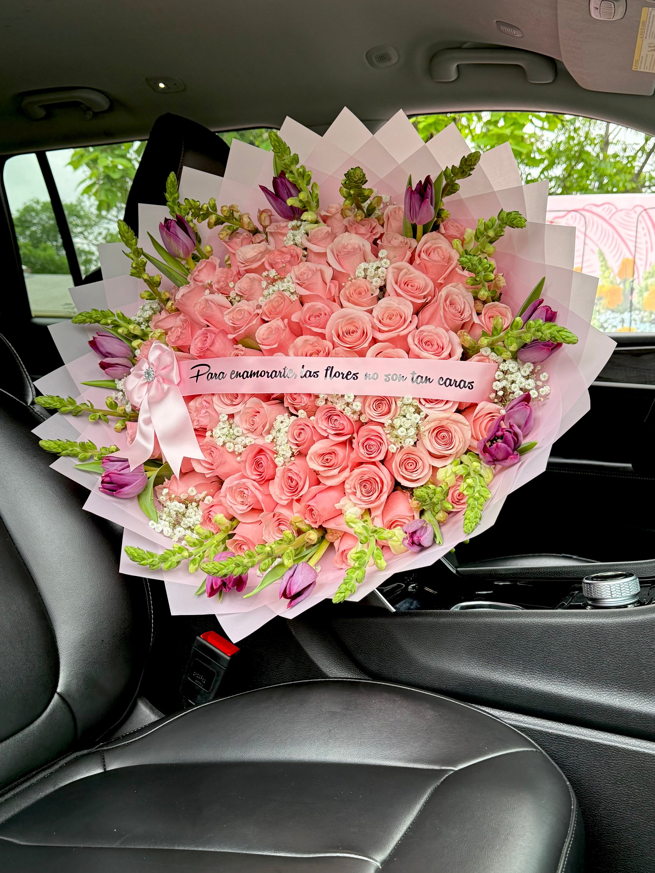Ramo de 75 rosas + Tulipanes 🌷