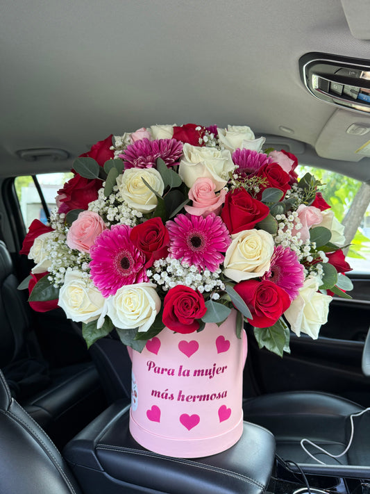 Caja de rosas 🌹+gerberas🌸